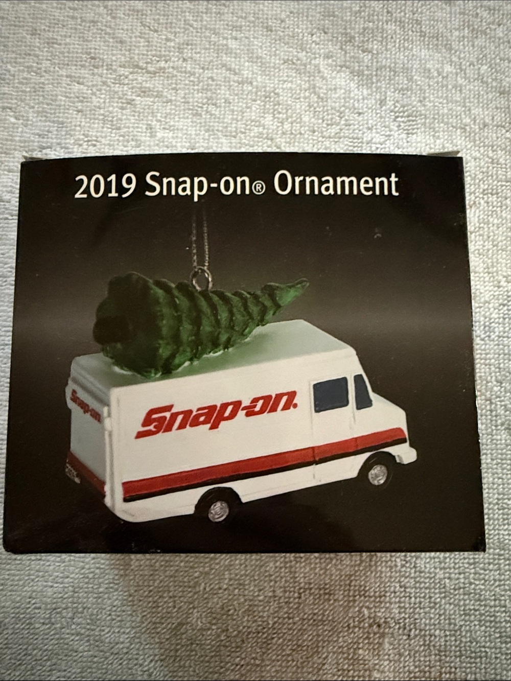 Snap-on 2019 White & Red Delivery Van Holiday Ornament with Green Tree